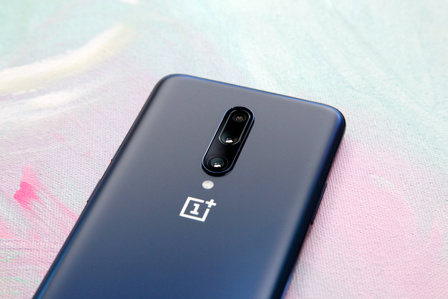 OnePlus starts rolling out camera improvement update to the 7 Pro