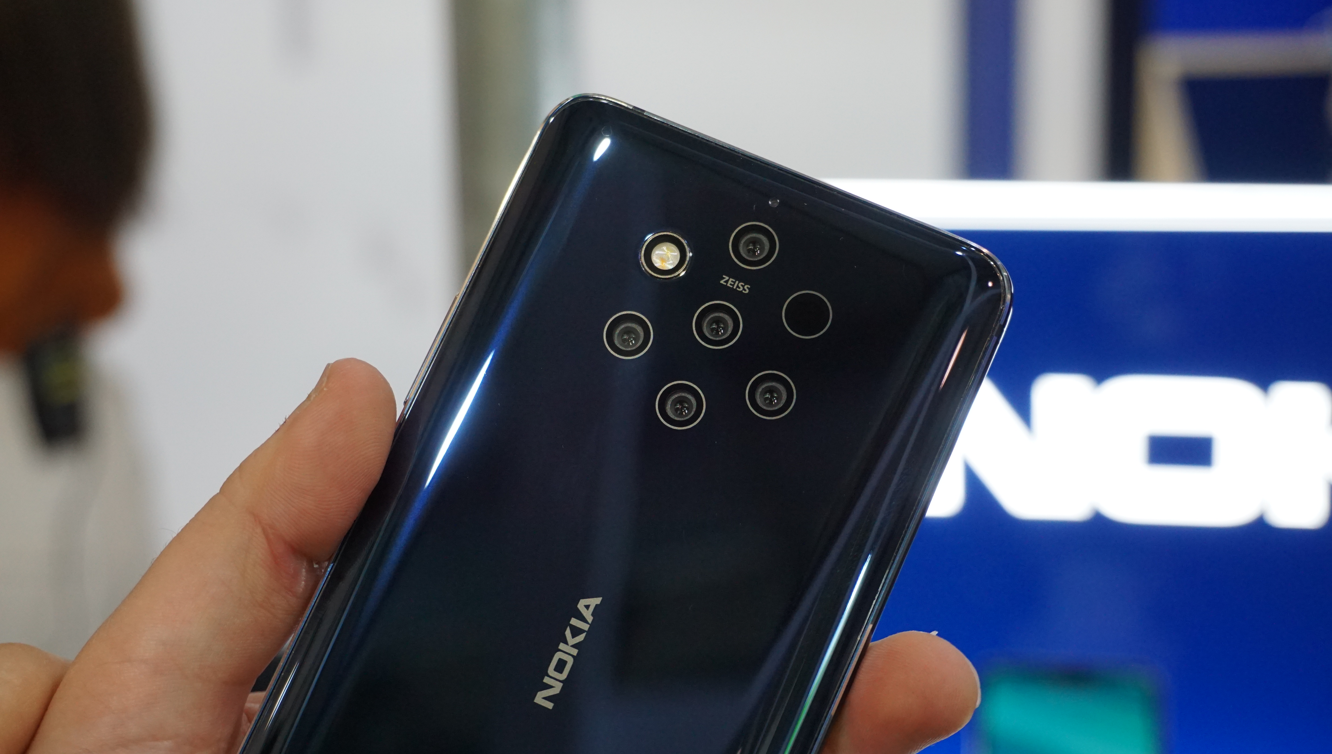 HMD working hard on Nokia 9 PureView successor, shifts release date
