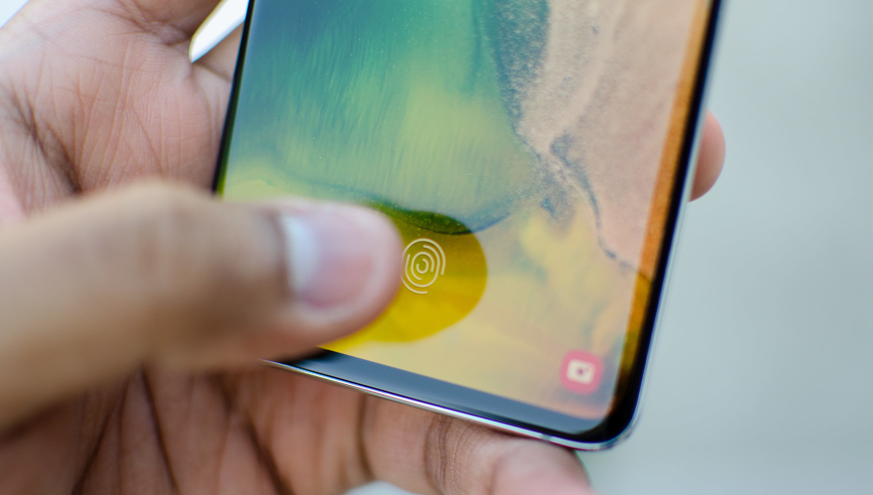 Galaxy S10 bug on One UI 2 beta prevents users from unlocking their devices