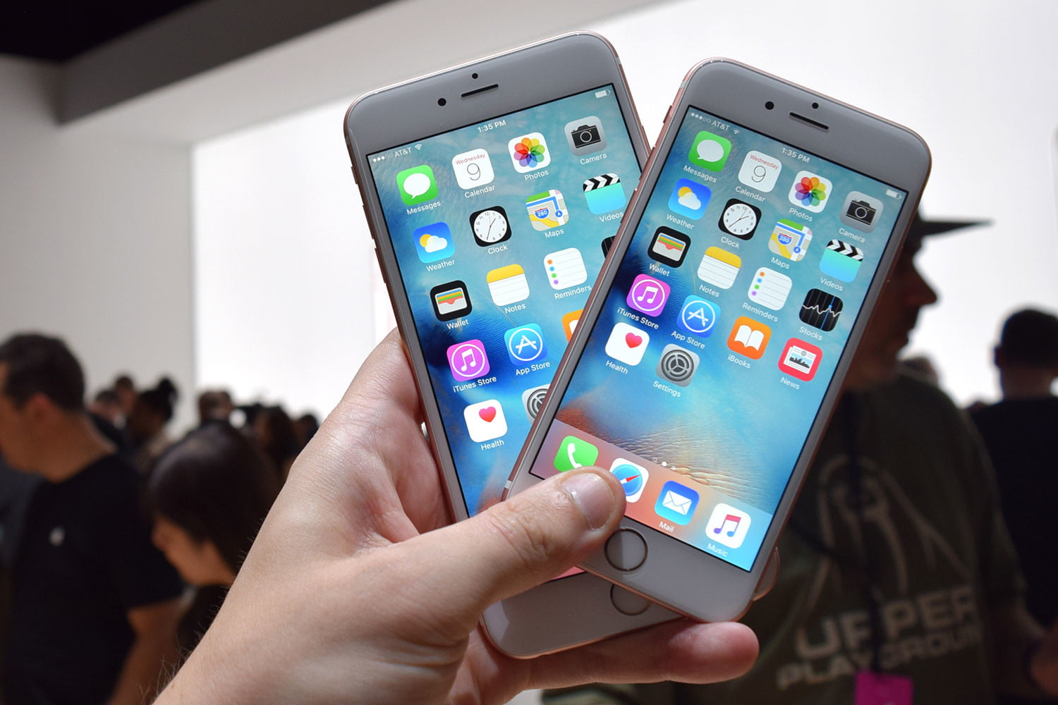 Apple launched new service program for iPhone 6S/ 6S Plus that may randomly die