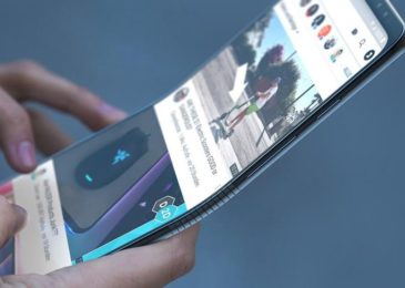 Samsung sets sights on ramping up foldable phone production in 2020