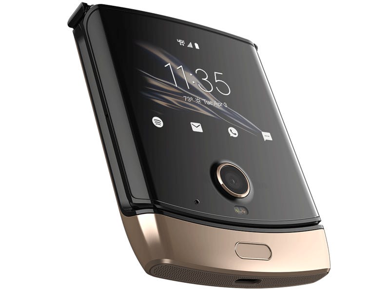 Motorola RAZR stunts in new photos, shows off an amazing gold finish