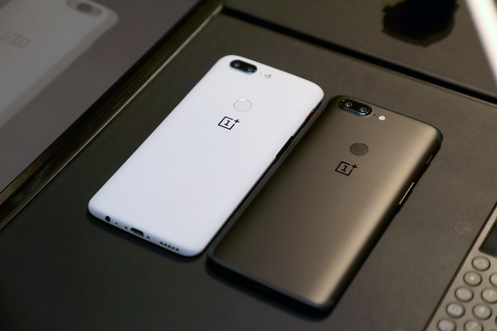 OnePlus 5 and OnePlus 5T get minor update as they await Android 10 bump