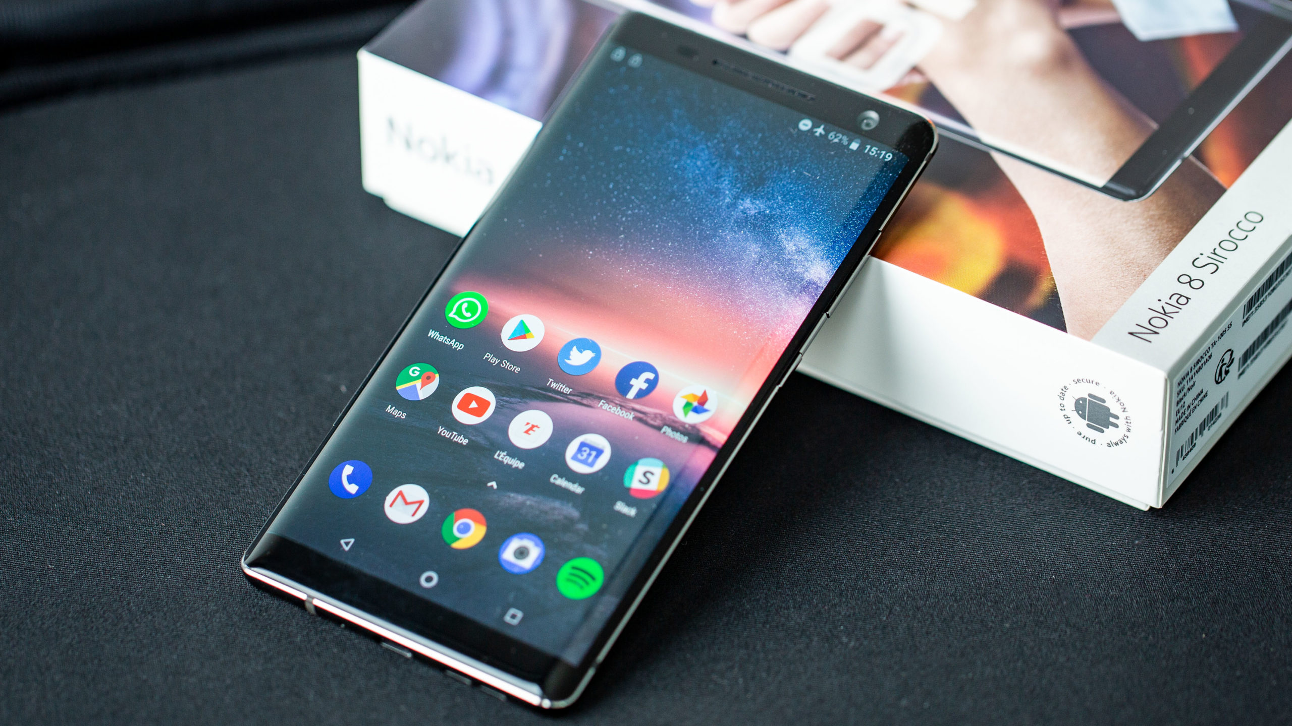 Nokia 8 Sirocco starts getting a bump to the Android 10