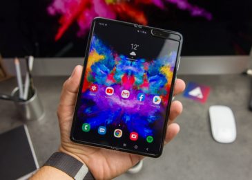 Samsung Galaxy Fold users are finally getting the One UI 2.1 from Samsung