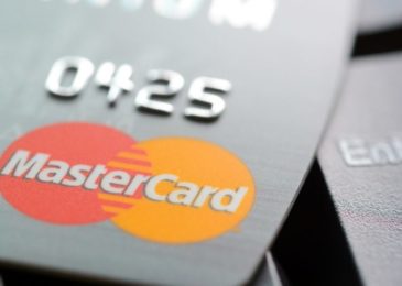 Mastercard partners with major online service platforms to offer discounts to Mastercard holders on purchases.